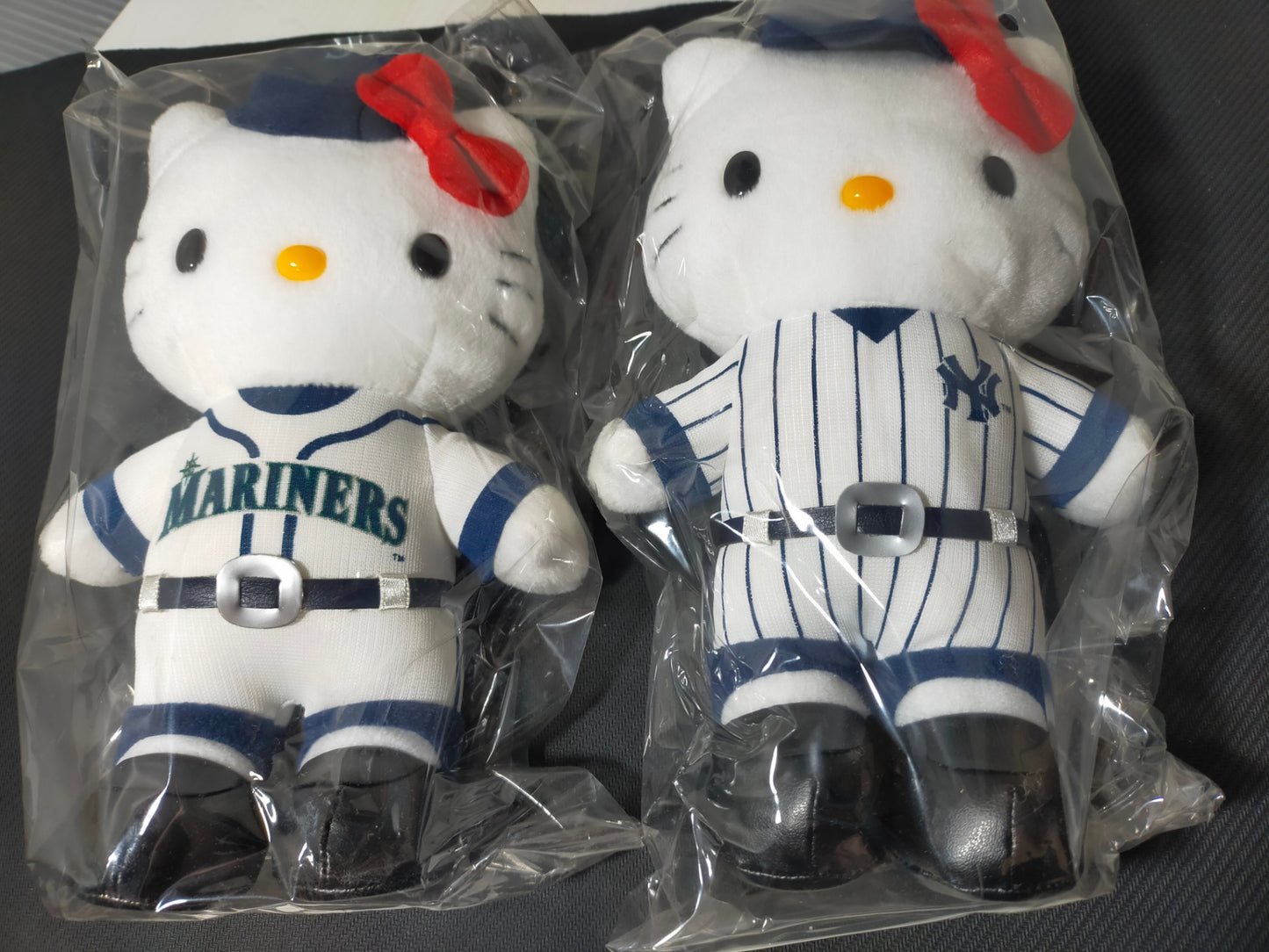 【サテライト】 ぬいぐるみ ハローキティ Seattle Mariners &Yankees