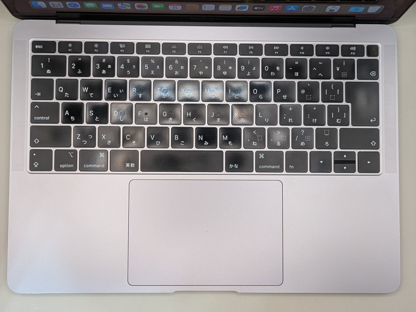 【倉庫保管】Apple Computer A1932 ③1.6GHz デュアルコア Intel Core i5 macOS：Sonoma 14.0.1 8GB 2133 MHz LPDDR3 SSD 128GB