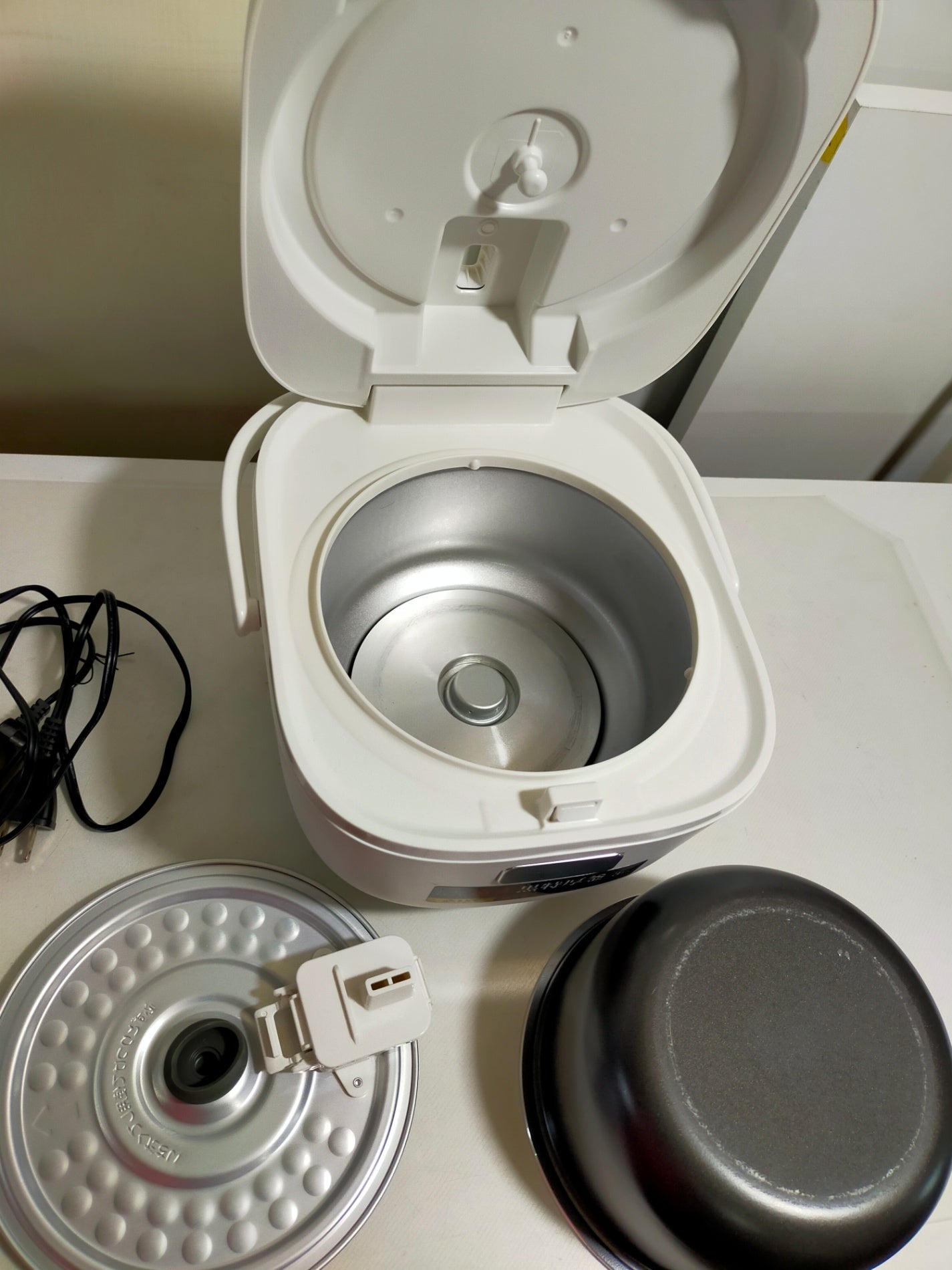 【サテライト】 炊飯器 タイガー 3合炊き JBS-A055  2024年製